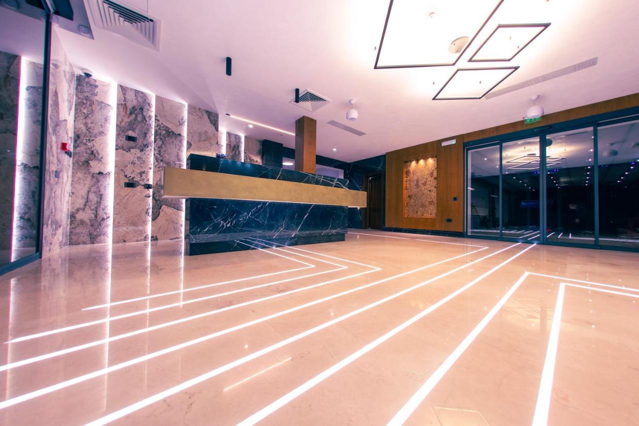 Hotel Aura Unirii อัลบายูเลีย ภายนอก รูปภาพ