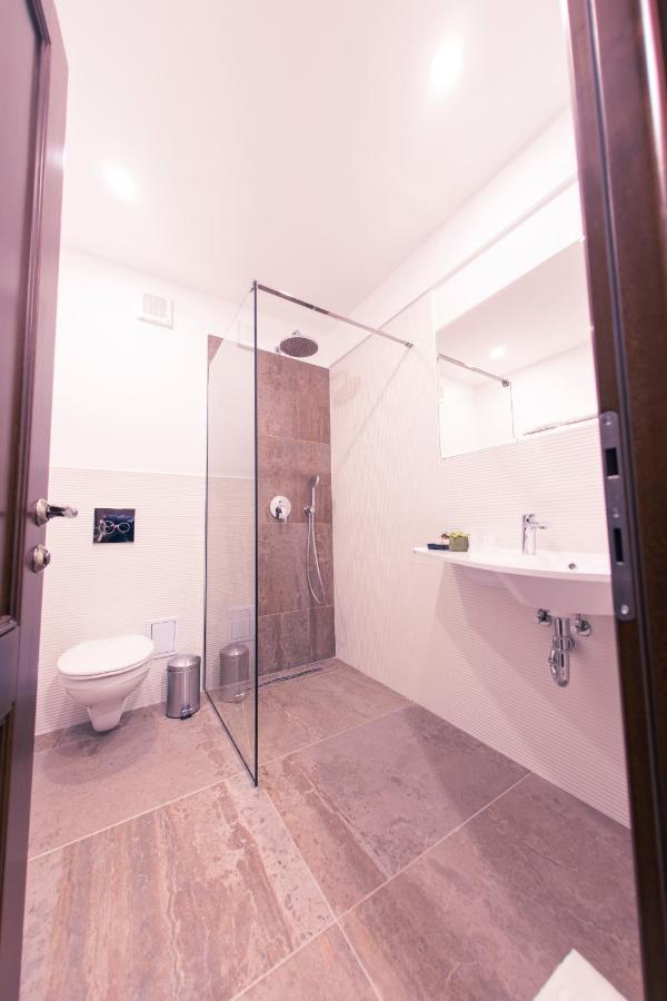 Hotel Aura Unirii อัลบายูเลีย ภายนอก รูปภาพ